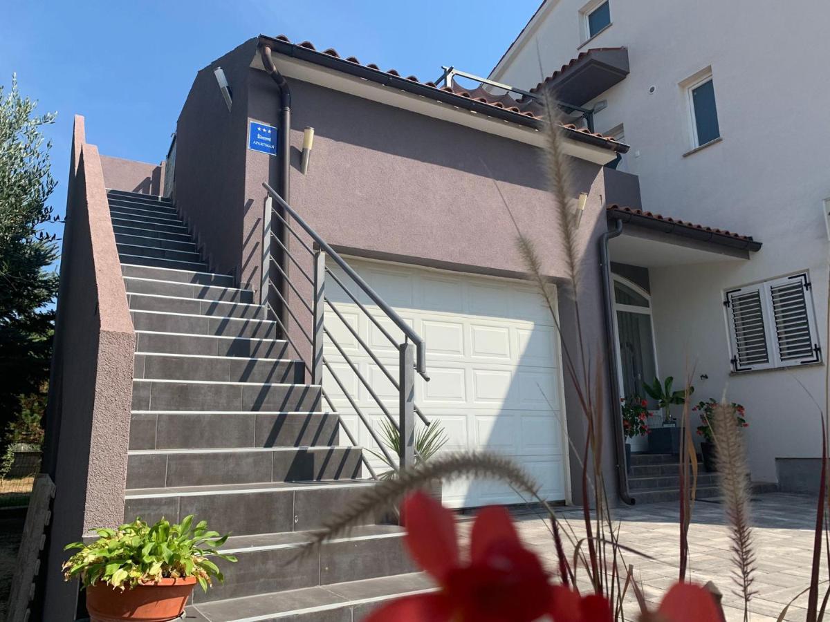 Luna Apartment Pula Exterior photo